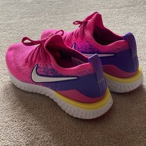 NEW - Nike Epic React Flyknit Running Shoe | Size 8.5